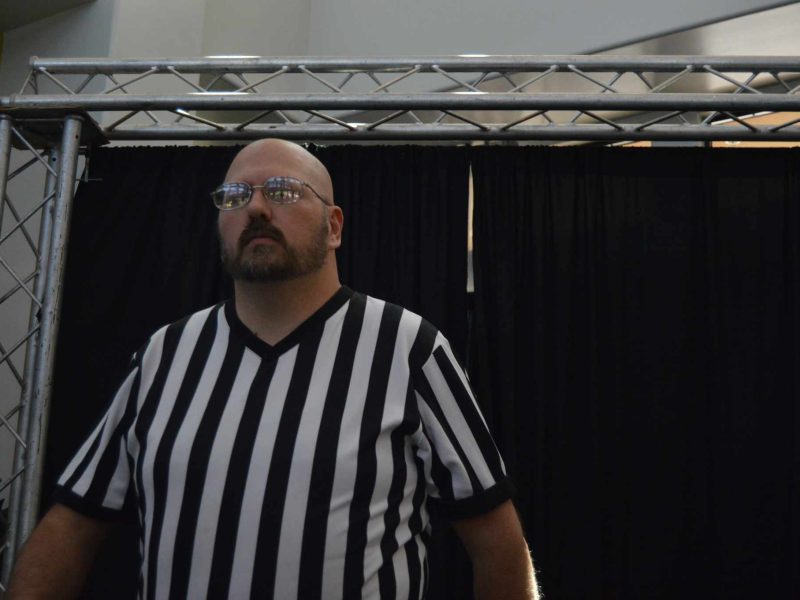 Referee Chris Behrens